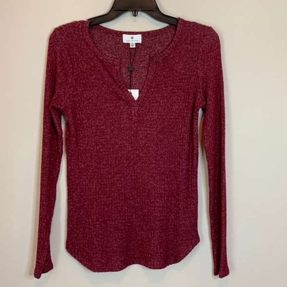Socialite Tops - Socialite NWT Red Rhubarb Long Sleeve Top
